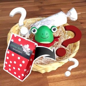 Überraschungstüte als Osternest, die Abbildung zeigt einen Teil als Beispielinhalt